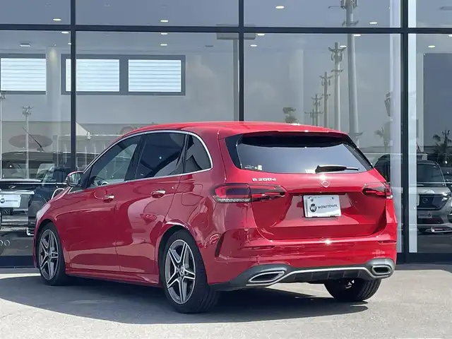 メルセデス・ベンツ Ｂ２００ｄ AMGライン 千葉県 2020(令2)年 5.4万km ジュピターレッド レーダーセーフティパッケージ/運転席&助手席メモリーパワーシート/シートヒーター/純正HDDナビ/バックカメラ/地デジ/Bluetooth/パワーバックドア/純正18インチAW/LEDライト/ハーフレザーシート/ワイヤレス充電