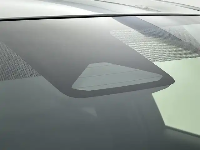 トヨタ カローラツーリング ハイブリッド G 道央・札幌 2024(令6)年 1.7万km プラチナホワイトパールマイカ ・４WD/・純正ディスプレイオーディオナビ/　BT/USB/フルセグ/・バックカメラ/・ビルトインETC/・トヨタセーフティセンス/・プリクラッシュセーフティ/・レーダークルーズコントロール/・クリアランスソナー/・オートハイビーム/・レーンディパーチャーアラート/・ブラインドスポットモニター/・プロアクティブドライビングアシスト/・リヤクロストラフィックアラート/・パーキングサポートブレーキ/・ロードサインアシスト/・LEDヘッドライト/・フォグライト/・オートライト/・フロアマット/・プッシュスタート/・スマートキー
