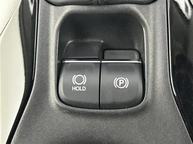 トヨタ カローラツーリング ハイブリッド G 道央・札幌 2024(令6)年 1.7万km プラチナホワイトパールマイカ ・４WD/・純正ディスプレイオーディオナビ/　BT/USB/フルセグ/・バックカメラ/・ビルトインETC/・トヨタセーフティセンス/・プリクラッシュセーフティ/・レーダークルーズコントロール/・クリアランスソナー/・オートハイビーム/・レーンディパーチャーアラート/・ブラインドスポットモニター/・プロアクティブドライビングアシスト/・リヤクロストラフィックアラート/・パーキングサポートブレーキ/・ロードサインアシスト/・LEDヘッドライト/・フォグライト/・オートライト/・フロアマット/・プッシュスタート/・スマートキー