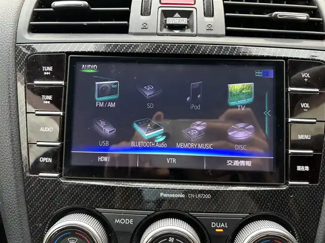 スバル ＷＲＸ Ｓ４ 2．0GT‐S アイサイト 埼玉県 2017(平29)年 8.4万km WRブルーパール 登録時83811km/4WD/純正ナビ（フルセグTV/AM/FM/BT）/アイサイト/・衝突軽減ブレーキ/・車線逸脱警報機能/・クルーズコントロール（追従有）/・レーンキープアシスト/ブラインドスポットモニター/バックカメラ/左前サイドカメラ/ハーフレザー/ETC/パドルシフト/MT付きAT/純正LEDヘッドライト/D＋Nパワーシート/純正18インチアルミホイール/純正フロアマット/電動パーキングブレーキ/ドアバイザー/ステアリングスイッチ/スマートキー/プッシュスタート/スペアキー1本/電動格納ミラー/保証書/車両/ナビ取扱説明書