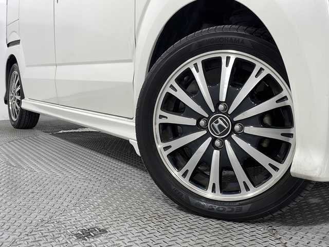 ホンダ Ｎ ＢＯＸ カスタム G ターボ Lパッケージ 広島県 2016(平28)年 4.2万km プレミアムホワイトパールⅡ 純正8型ナビ（DVD/Bluetooth/フルセグTV）/両側パワースライドドア/バックカメラ/衝突軽減ブレーキ/誤発進抑制機能/クルーズコントロール/HIDヘッドランプ/オートライト/パドルシフト/ステアリングスイッチ/ハーフレザーシート/純正15インチAW/ビルトインETC/ドライブレコーダー/スマートキー