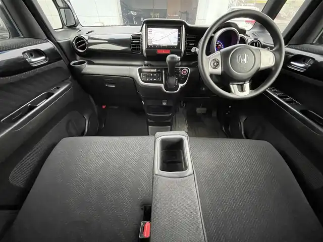 ホンダ Ｎ ＢＯＸ カスタム SSパッケージ 神奈川県 2014(平26)年 10.1万km スマートブラック (株)IDOMが運営する【じしゃロン秦野店】の自社ローン専用車両になります。こちらは現金またはオートローンご利用時の価格です。自社ローンご希望の方は別途その旨お申付け下さい/純正SDナビ／Ｂｌｕｅｔｏｏｔｈ／フルセグＴＶ／ＣＤ／ＤＶＤ/バックカメラ/ＥＴＣ/両側パワースライドドア/衝突軽減ブレーキ/スマートキー/プッシュエンジンスタート/ＨＩＤ/オートライト/純正フロアマット/純正アルミホイール