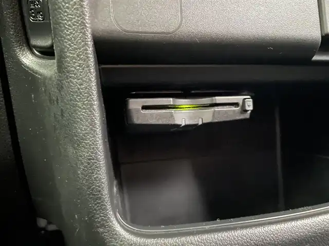 ホンダ Ｎ ＢＯＸ カスタム SSパッケージ 神奈川県 2014(平26)年 10.1万km スマートブラック (株)IDOMが運営する【じしゃロン秦野店】の自社ローン専用車両になります。こちらは現金またはオートローンご利用時の価格です。自社ローンご希望の方は別途その旨お申付け下さい/純正SDナビ／Ｂｌｕｅｔｏｏｔｈ／フルセグＴＶ／ＣＤ／ＤＶＤ/バックカメラ/ＥＴＣ/両側パワースライドドア/衝突軽減ブレーキ/スマートキー/プッシュエンジンスタート/ＨＩＤ/オートライト/純正フロアマット/純正アルミホイール