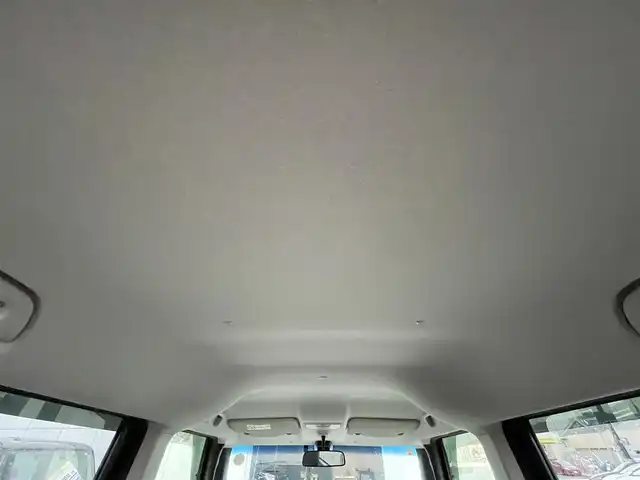 ホンダ Ｎ ＢＯＸ カスタム SSパッケージ 神奈川県 2014(平26)年 10.1万km スマートブラック (株)IDOMが運営する【じしゃロン秦野店】の自社ローン専用車両になります。こちらは現金またはオートローンご利用時の価格です。自社ローンご希望の方は別途その旨お申付け下さい/純正SDナビ／Ｂｌｕｅｔｏｏｔｈ／フルセグＴＶ／ＣＤ／ＤＶＤ/バックカメラ/ＥＴＣ/両側パワースライドドア/衝突軽減ブレーキ/スマートキー/プッシュエンジンスタート/ＨＩＤ/オートライト/純正フロアマット/純正アルミホイール