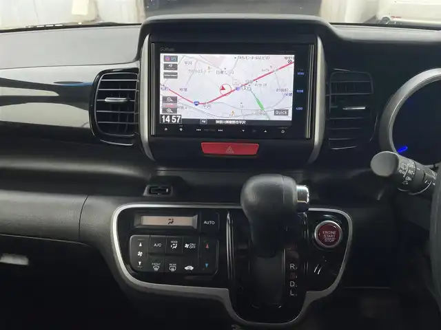 ホンダ Ｎ ＢＯＸ カスタム SSパッケージ 神奈川県 2014(平26)年 10.1万km スマートブラック (株)IDOMが運営する【じしゃロン秦野店】の自社ローン専用車両になります。こちらは現金またはオートローンご利用時の価格です。自社ローンご希望の方は別途その旨お申付け下さい/純正SDナビ／Ｂｌｕｅｔｏｏｔｈ／フルセグＴＶ／ＣＤ／ＤＶＤ/バックカメラ/ＥＴＣ/両側パワースライドドア/衝突軽減ブレーキ/スマートキー/プッシュエンジンスタート/ＨＩＤ/オートライト/純正フロアマット/純正アルミホイール