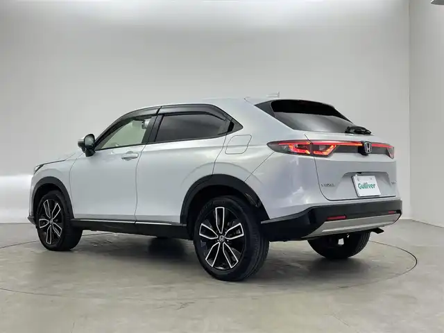 ホンダ ヴェゼル ハイブリッド e:HEV Z 埼玉県 2022(令4)年 2.3万km プレミアムサンライトホワイトパール 純正９インチディスプレイオーディオ　バックカメラ　ＢＳＭ　ビルトインＥＴＣ２．０　ドライブレコーダー　アダプティブクルーズ　ステアリングヒーター　シートヒーター　ワイヤレス充電　オートハイビーム　ＴＶ