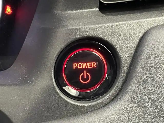 ホンダ ヴェゼル ハイブリッド e:HEV Z 埼玉県 2022(令4)年 2.3万km プレミアムサンライトホワイトパール 純正９インチディスプレイオーディオ　バックカメラ　ＢＳＭ　ビルトインＥＴＣ２．０　ドライブレコーダー　アダプティブクルーズ　ステアリングヒーター　シートヒーター　ワイヤレス充電　オートハイビーム　ＴＶ