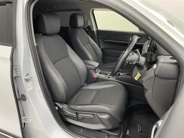 ホンダ ヴェゼル ハイブリッド e:HEV Z 埼玉県 2022(令4)年 2.3万km プレミアムサンライトホワイトパール 純正９インチディスプレイオーディオ　バックカメラ　ＢＳＭ　ビルトインＥＴＣ２．０　ドライブレコーダー　アダプティブクルーズ　ステアリングヒーター　シートヒーター　ワイヤレス充電　オートハイビーム　ＴＶ