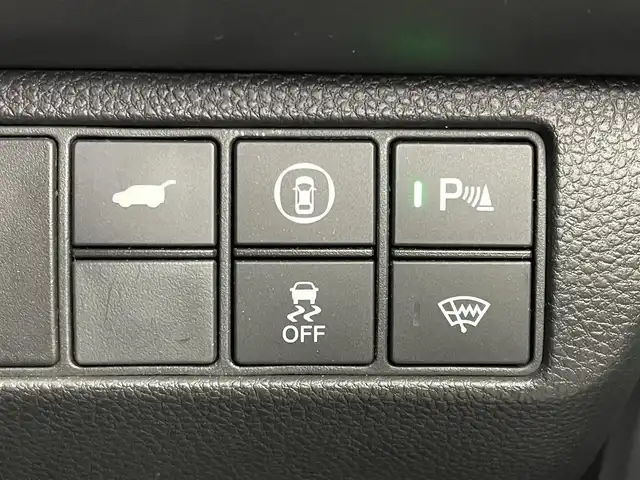 ホンダ ヴェゼル ハイブリッド e:HEV Z 埼玉県 2022(令4)年 2.3万km プレミアムサンライトホワイトパール 純正９インチディスプレイオーディオ　バックカメラ　ＢＳＭ　ビルトインＥＴＣ２．０　ドライブレコーダー　アダプティブクルーズ　ステアリングヒーター　シートヒーター　ワイヤレス充電　オートハイビーム　ＴＶ