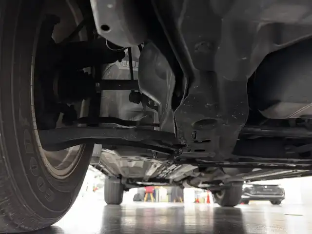 日産 エクストレイル 20Xt ブラックエクストリーマーX エマB 三重県 2017(平29)年 5.7万km ダイヤモンドブラック ガソリン/フルタイム4WD/フロアCVT/メーカー純正7インチナビ QY-7931/（FM/AM/CD/DVD/MusicBox/TV/AUX/USB/iPod/Bluetooth）/インテリジェント アラウンドビューモニター（移動物検知機能付）/ドライブレコーダー 前方/ビルトイン ETC/安全/・エマージェンシーブレーキ/・車線逸脱警報（LDW）/・ふらつき警報/・進入禁止警報/・フロント&バックソナー/・後側方車両検知警報／接近通知（BSW/BSI）/・パーキングアシスト/・ヒルディセントコントロール/・コーナリングスタビティアシスト/・アクティブエンジンブレーキ/装備/・撥水シート/・シートヒーター（D/N）/・ルーフレール/・リモコンオートバックドア/・LEDヘッドランプ（ハイ・ロー）&フロントハロゲンフォグランプ/・インテリジェントオートライトシステム/・ステアリングスイッチ/・左右独立オートエアコン/・純正18inAW/・スマートキーx1/・取/ナビ取/など