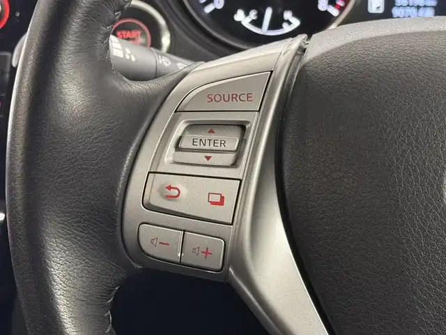 日産 エクストレイル 20Xt ブラックエクストリーマーX エマB 三重県 2017(平29)年 5.7万km ダイヤモンドブラック ガソリン/フルタイム4WD/フロアCVT/メーカー純正7インチナビ QY-7931/（FM/AM/CD/DVD/MusicBox/TV/AUX/USB/iPod/Bluetooth）/インテリジェント アラウンドビューモニター（移動物検知機能付）/ドライブレコーダー 前方/ビルトイン ETC/安全/・エマージェンシーブレーキ/・車線逸脱警報（LDW）/・ふらつき警報/・進入禁止警報/・フロント&バックソナー/・後側方車両検知警報／接近通知（BSW/BSI）/・パーキングアシスト/・ヒルディセントコントロール/・コーナリングスタビティアシスト/・アクティブエンジンブレーキ/装備/・撥水シート/・シートヒーター（D/N）/・ルーフレール/・リモコンオートバックドア/・LEDヘッドランプ（ハイ・ロー）&フロントハロゲンフォグランプ/・インテリジェントオートライトシステム/・ステアリングスイッチ/・左右独立オートエアコン/・純正18inAW/・スマートキーx1/・取/ナビ取/など