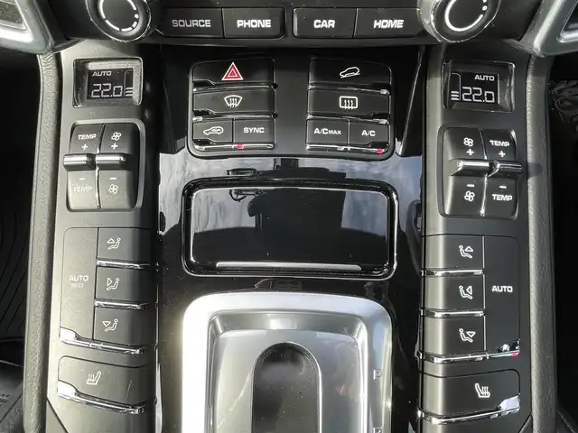 ポルシェ カイエン プラチナエディション 静岡県 2018(平30)年 5.6万km 黒 サンルール/BOSEサウンドシステム/スポーツパッケージ/・黒革コンビ/・ワイドフェンダー/・スポーツステアリング/・メモリー付パワーシート/・HID/全席シートヒーター/純正ナビ/(Bluetooth/AppleCarPlay/AUX/USB/CD)/前後パークアシスト/ACC/センターデフロック/ダウンヒルアシストコントロール/電動リアゲート/360°カメラ/ETC/ドライブレコーダー/保証書/取扱説明書