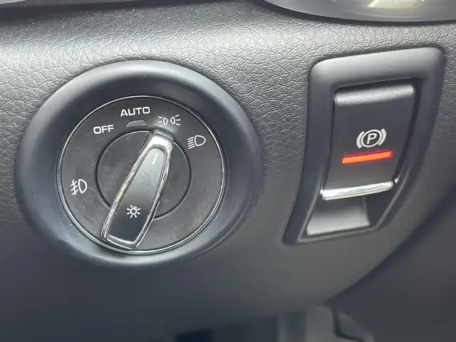 ポルシェ カイエン プラチナエディション 静岡県 2018(平30)年 5.6万km 黒 サンルール/BOSEサウンドシステム/スポーツパッケージ/・黒革コンビ/・ワイドフェンダー/・スポーツステアリング/・メモリー付パワーシート/・HID/全席シートヒーター/純正ナビ/(Bluetooth/AppleCarPlay/AUX/USB/CD)/前後パークアシスト/ACC/センターデフロック/ダウンヒルアシストコントロール/電動リアゲート/360°カメラ/ETC/ドライブレコーダー/保証書/取扱説明書