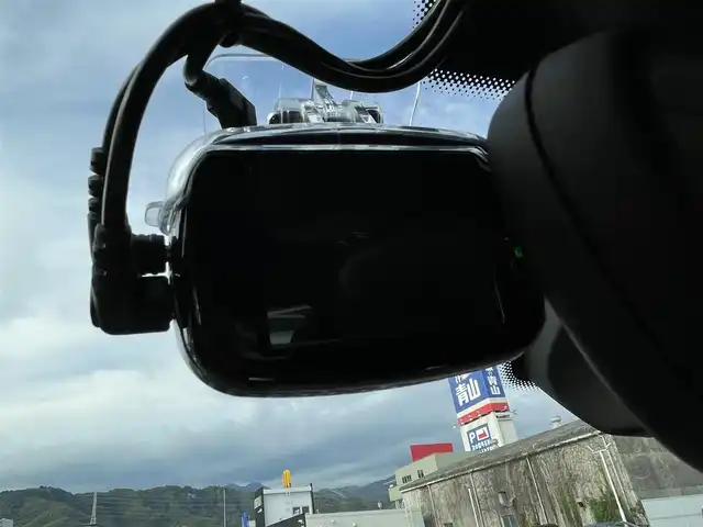 ポルシェ カイエン プラチナエディション 静岡県 2018(平30)年 5.6万km 黒 サンルール/BOSEサウンドシステム/スポーツパッケージ/・黒革コンビ/・ワイドフェンダー/・スポーツステアリング/・メモリー付パワーシート/・HID/全席シートヒーター/純正ナビ/(Bluetooth/AppleCarPlay/AUX/USB/CD)/前後パークアシスト/ACC/センターデフロック/ダウンヒルアシストコントロール/電動リアゲート/360°カメラ/ETC/ドライブレコーダー/保証書/取扱説明書