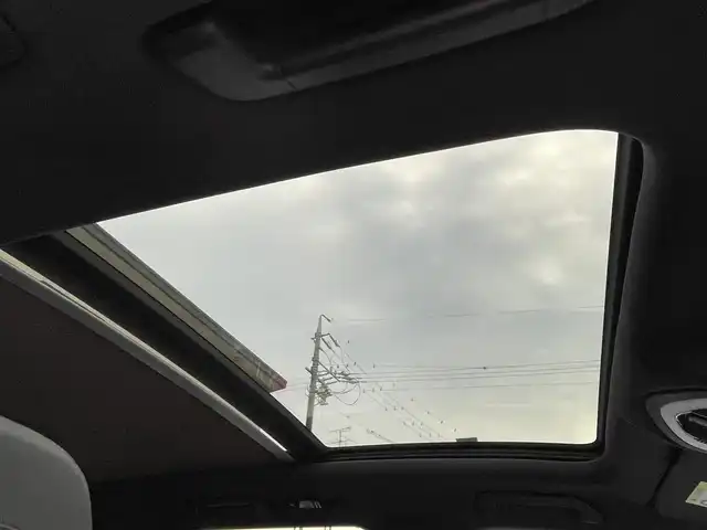 ポルシェ カイエン プラチナエディション 静岡県 2018(平30)年 5.6万km 黒 サンルーフ/BOSEサウンドシステム/スポーツパッケージ/・黒革コンビ/・ワイドフェンダー/・スポーツステアリング/・メモリー付パワーシート/・HID/全席シートヒーター/純正ナビ/(Bluetooth/AppleCarPlay/AUX/USB/CD)/前後パークアシスト/クルーズコントロール/センターデフロック/ダウンヒルアシストコントロール/電動リアゲート/360°カメラ/ETC/ドライブレコーダー/保証書/取扱説明書