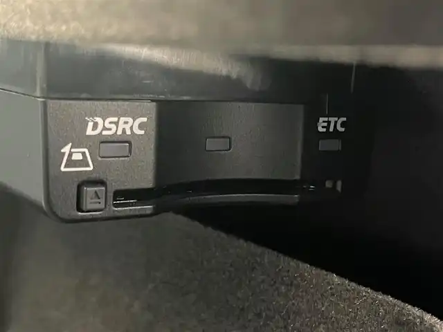 ポルシェ カイエン プラチナエディション 静岡県 2018(平30)年 5.6万km 黒 サンルーフ/BOSEサウンドシステム/スポーツパッケージ/・黒革コンビ/・ワイドフェンダー/・スポーツステアリング/・メモリー付パワーシート/・HID/全席シートヒーター/純正ナビ/(Bluetooth/AppleCarPlay/AUX/USB/CD)/前後パークアシスト/クルーズコントロール/センターデフロック/ダウンヒルアシストコントロール/電動リアゲート/360°カメラ/ETC/ドライブレコーダー/保証書/取扱説明書