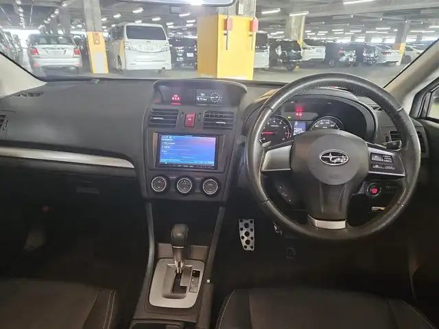 スバル インプレッサ ＸＶ 2．0i－L アイサイト 福岡県 2012(平24)年 8.3万km ディープチェリーパール 4WD/ブラックレザーセレクション/社外ディスプレイオーディオ/バックカメラ/ビルトインETC/ドライブレコーダー/全車速追従機能付クルーズコントロール/アイサイトver2/・衝突被害軽減ブレーキ/・車線逸脱警報/・AT誤発進抑制/HIDヘッドランプ/オートライト/オートエアコン/革巻きステアリング/パドルシフト/ブラック革シート/前席シートヒーター/運転席パワーシート/純正17インチアルミホイール/スマートキー/プッシュエンジンスタート/禁煙車