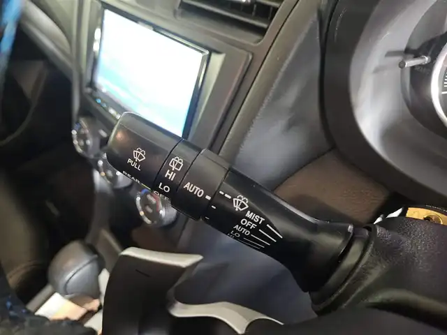 スバル インプレッサ ＸＶ 2．0i－L アイサイト 福岡県 2012(平24)年 8.3万km ディープチェリーパール 4WD/ブラックレザーセレクション/社外ディスプレイオーディオ/バックカメラ/ビルトインETC/ドライブレコーダー/全車速追従機能付クルーズコントロール/アイサイトver2/・衝突被害軽減ブレーキ/・車線逸脱警報/・AT誤発進抑制/HIDヘッドランプ/オートライト/オートエアコン/革巻きステアリング/パドルシフト/ブラック革シート/前席シートヒーター/運転席パワーシート/純正17インチアルミホイール/スマートキー/プッシュエンジンスタート/禁煙車