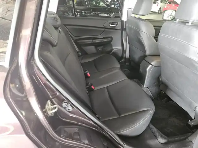 スバル インプレッサ ＸＶ 2．0i－L アイサイト 福岡県 2012(平24)年 8.3万km ディープチェリーパール 4WD/ブラックレザーセレクション/社外ディスプレイオーディオ/バックカメラ/ビルトインETC/ドライブレコーダー/全車速追従機能付クルーズコントロール/アイサイトver2/・衝突被害軽減ブレーキ/・車線逸脱警報/・AT誤発進抑制/HIDヘッドランプ/オートライト/オートエアコン/革巻きステアリング/パドルシフト/ブラック革シート/前席シートヒーター/運転席パワーシート/純正17インチアルミホイール/スマートキー/プッシュエンジンスタート/禁煙車