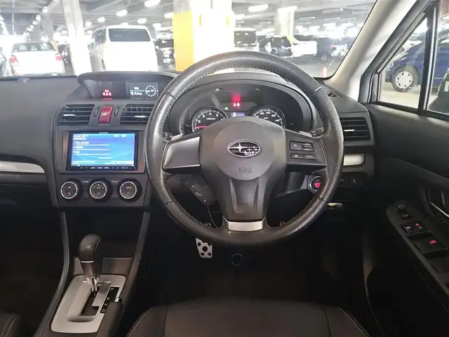 スバル インプレッサ ＸＶ 2．0i－L アイサイト 福岡県 2012(平24)年 8.3万km ディープチェリーパール 4WD/ブラックレザーセレクション/社外ディスプレイオーディオ/バックカメラ/ビルトインETC/ドライブレコーダー/全車速追従機能付クルーズコントロール/アイサイトver2/・衝突被害軽減ブレーキ/・車線逸脱警報/・AT誤発進抑制/HIDヘッドランプ/オートライト/オートエアコン/革巻きステアリング/パドルシフト/ブラック革シート/前席シートヒーター/運転席パワーシート/純正17インチアルミホイール/スマートキー/プッシュエンジンスタート/禁煙車