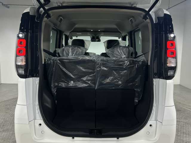 日産 ルークス ハイウェイスター X 神奈川県 2025(令7)年 0.1千km ホワイトパール 届出済未使用車/純正9インチディスプレイオーディオ/バックビューカメラ/Bluetooth　USB　AppleCarPlay　Androidauto/両側電動スライドドア/360度セーフティアシスト/インテリジェントエマージェンシーブレーキ/車線逸脱防止支援システム/車線逸脱警報/前方衝突予測警報/ふらつき警報/踏み間違い衝突防止アシスト/標識検知機能/先行車発進お知らせ/アイドリングストップ/革巻きステアリング/ステアリングスイッチ/ステアリングヒーター/前席シートヒーター/プッシュスタート/インテリジェントキー/LEDヘッドランプ/ハイビームアシスト/オートライト/純正14インチアルミホイール/純正リアスポイラー/スペアキー