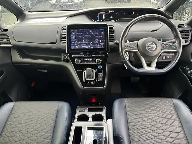 日産 セレナ e-パワー オーテック スポーツスペック 奈良県 2020(令2)年 6.8万km ブリリアントホワイトパール 2トーン アルパイン11型ナビ [EX11NX]/12.8型フリップダウンモニター [PXH12X-R]/ナビ連動前後ドライブレコーダー /インテリジェントルームミラー /プロパイロット /ステアリングヒーター /シートヒーター /専用革シート /両側パワースライドドア/リアサンシェード/衝突被害軽減システム/前後コーナーセンサー/LEDヘッドライト