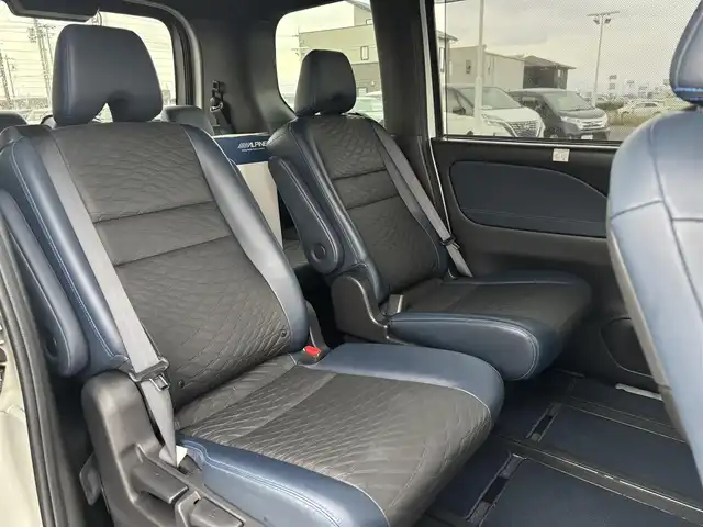 日産 セレナ e-パワー オーテック スポーツスペック 奈良県 2020(令2)年 6.8万km ブリリアントホワイトパール 2トーン アルパイン11型ナビ [EX11NX]/12.8型フリップダウンモニター [PXH12X-R]/ナビ連動前後ドライブレコーダー /インテリジェントルームミラー /プロパイロット /ステアリングヒーター /シートヒーター /専用革シート /両側パワースライドドア/リアサンシェード/衝突被害軽減システム/前後コーナーセンサー/LEDヘッドライト