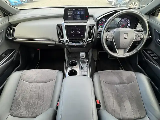 トヨタ クラウン ハイブリッド S エレガンススタイル 大分県 2019(令1)年 4.8万km ブラック ・ナビ(CD/DVD/BT/SD/AUX/USB)/・Miracast/・フルセグテレビ/・バックカメラ/・レーダークルーズコントロール/・プリクラッシュセーフティ/・ブラインドスポットモニター/・コーナーセンサー/・パワーシート/・シートヒーター/・ステアリングヒーター/・オートハイビーム/・パドルシフト/・ブレーキホールド/・スマートキー/・プッシュスタートボタン