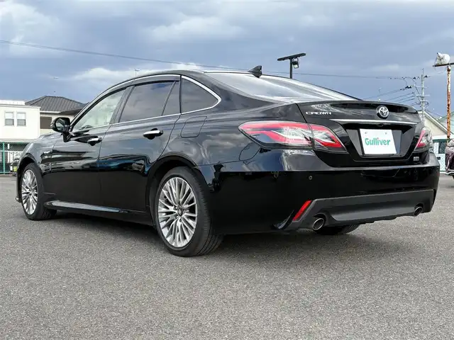 トヨタ クラウン ハイブリッド S エレガンススタイル 大分県 2019(令1)年 4.8万km ブラック ・ナビ(CD/DVD/BT/SD/AUX/USB)/・Miracast/・フルセグテレビ/・バックカメラ/・レーダークルーズコントロール/・プリクラッシュセーフティ/・ブラインドスポットモニター/・コーナーセンサー/・パワーシート/・シートヒーター/・ステアリングヒーター/・オートハイビーム/・パドルシフト/・ブレーキホールド/・スマートキー/・プッシュスタートボタン