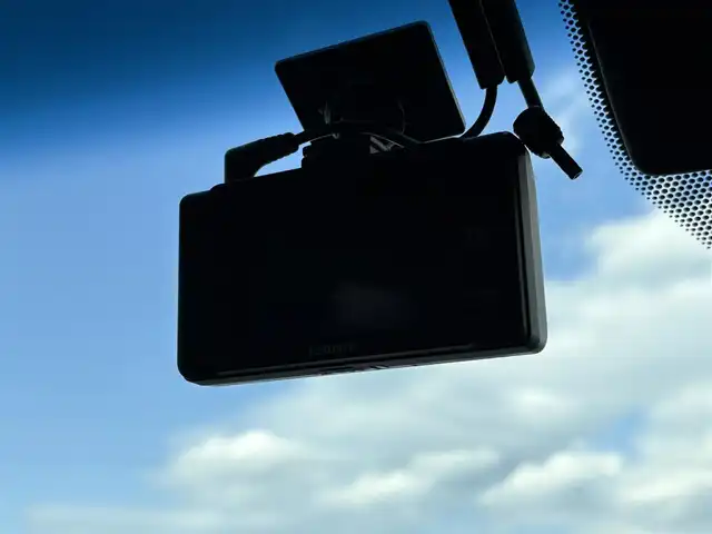 トヨタ クラウン ハイブリッド S エレガンススタイル 大分県 2019(令1)年 4.8万km ブラック ・ナビ(CD/DVD/BT/SD/AUX/USB)/・Miracast/・フルセグテレビ/・バックカメラ/・レーダークルーズコントロール/・プリクラッシュセーフティ/・ブラインドスポットモニター/・コーナーセンサー/・パワーシート/・シートヒーター/・ステアリングヒーター/・オートハイビーム/・パドルシフト/・ブレーキホールド/・スマートキー/・プッシュスタートボタン