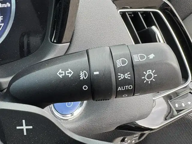 トヨタ クラウン ハイブリッド S エレガンススタイル 大分県 2019(令1)年 4.8万km ブラック ・ナビ(CD/DVD/BT/SD/AUX/USB)/・Miracast/・フルセグテレビ/・バックカメラ/・レーダークルーズコントロール/・プリクラッシュセーフティ/・ブラインドスポットモニター/・コーナーセンサー/・パワーシート/・シートヒーター/・ステアリングヒーター/・オートハイビーム/・パドルシフト/・ブレーキホールド/・スマートキー/・プッシュスタートボタン