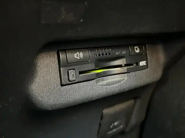 トヨタ プリウス S ツーリングセレクション 栃木県 2012(平24)年 14.9万km ホワイトパールクリスタルシャイン (株)IDOMが運営する【じしゃロン宇都宮店】の自社ローン対象車両になります。こちらは現金ご利用時の価格です。自社ローンご希望の方は別途その旨お申付け下さい。/純正ナビ/バックカメラ/フルセグ/ＤＶＤ再生/モデリスタエアロ/スマートキー/スペアキー/ビルトインＥＴＣ/オートライト/フォグライト/プッシュボタンスタート/アイドリングストップ