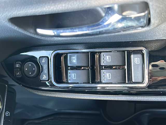 ダイハツ タント カスタム RS 千葉県 2021(令3)年 4.2万km プラムブラウンクリスタルマイカ ワンオーナー/スマートアシスト/・衝突警報機能/・衝突回避ブレーキ機能/・ブレーキ制御付誤発進抑制機能/・車線逸脱警報機能/・先行車発進お知らせ機能/・標識認識機能/・オートハイビーム/純正メモリナビ【NMZK-W71D】/フルセグTV/BT/CD/DVD/バックカメラ/ETC/前後ドライブレコーダー【ZDR-025】/両側パワースライドドア/コーナーセンサー/アイドリングストップ/ステアリングリモコン/ハーフレザーシート/D+N席シートヒーター/プッシュスタート/・スマートキー/・スペアキー1本/電動格納ミラー/・ウィンカーミラー/純正フロアマット/純正14インチアルミホイール/ドアバイザー/保証書/取扱説明書