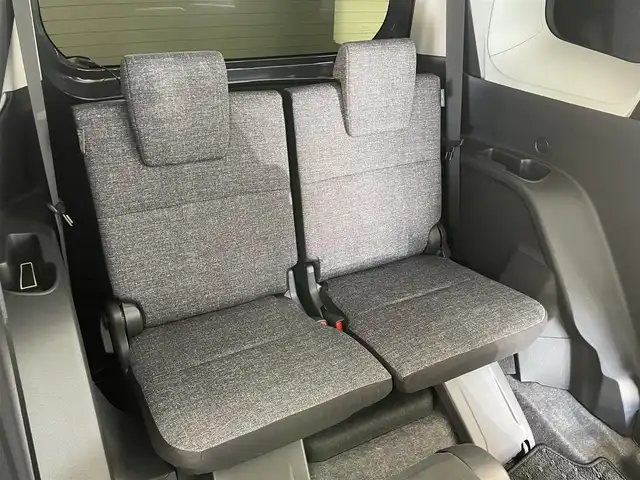 トヨタ シエンタ Z 愛知県 2022(令4)年 1.8万km ダークグレー 純正１０．５型ＤＡ　シートヒーター　禁煙　全方位カメラ　ＢＳＭ　フルセグ　追従クルコン　ドラレコ　ＥＴＣ　ＵＳＢ　両側パワスラ　セーフティセンス　衝突軽減　コーナーセンサー　ＬＥＤライト　フォグランプ　Bluetooth　車線逸脱　ミラー一体型ドラレコ　モデリスタ１５インチアルミ　プッシュスタート　スマートキー　TVキャンセラー