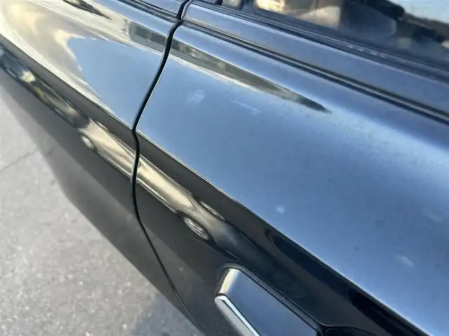 トヨタ クラウン ハイブリッド RS 岡山県 2018(平30)年 11.2万km プレシャスブラックパール 登録時走行距離111696km/純正ナビ/サンルーフ/フルセグTV(AM.FM.CD.DVD.TV.BT)/全方位カメラ/ETC2.0/ブラインドスポットモニター/ドライブレコーダー/シートヒーター/シートベンチレーション/ステアリングヒーター/クリアランスソナー/衝突軽減ブレーキ/横滑り防止装置/クルーズコントロール(追従走行あり)/車線逸脱警報（レーンキープアシスト）/オートライト/オートマチックハイビーム/アイドリングストップ/18インチ純正AW/純正フロアマット/レザーシート/D+N席パワーシート/保証書/取扱説明書