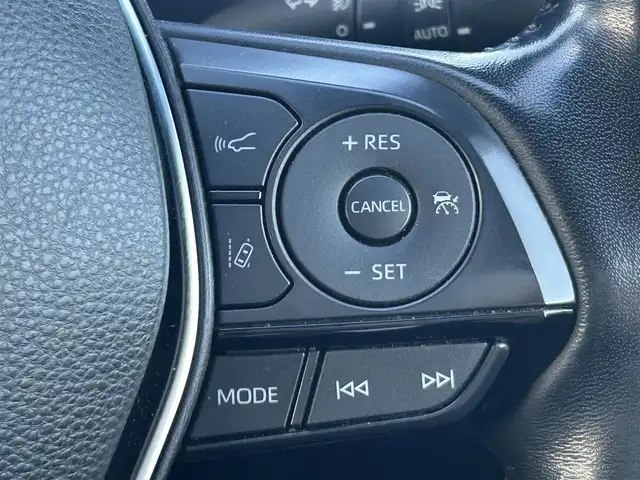 トヨタ クラウン ハイブリッド RS 岡山県 2018(平30)年 11.2万km プレシャスブラックパール 登録時走行距離111696km/純正ナビ/サンルーフ/フルセグTV(AM.FM.CD.DVD.TV.BT)/全方位カメラ/ETC2.0/ブラインドスポットモニター/ドライブレコーダー/シートヒーター/シートベンチレーション/ステアリングヒーター/クリアランスソナー/衝突軽減ブレーキ/横滑り防止装置/クルーズコントロール(追従走行あり)/車線逸脱警報（レーンキープアシスト）/オートライト/オートマチックハイビーム/アイドリングストップ/18インチ純正AW/純正フロアマット/レザーシート/D+N席パワーシート/保証書/取扱説明書