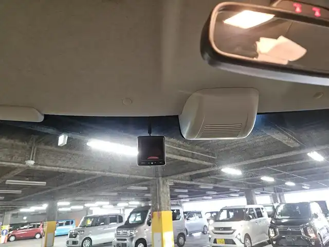 ホンダ Ｎ ＢＯＸ G L ターボ ホンダセンシング 香川県 2018(平30)年 2.8万km クリスタルブラックパール 純正ナビ/フルセグTV/両側パワースライドドア/バックカメラ/ビルトインETC/ドライブレコーダー/アダプティブクルーズコントロール/ホンダセンシング/・衝突被害軽減ブレーキ/・車線逸脱防止支援システム/・前後誤発進抑制/・オートハイビーム/ターボ/LEDヘッドランプ/革巻きステアリング/ステアリングスイッチ/チップアップ機能付スライドリアシート/スマートキー/プッシュエンジンスタート/禁煙車