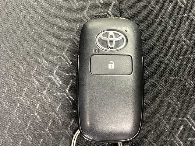 トヨタ ライズ Z 千葉県 2019(令1)年 4.6万km ブラックマイカメタリック 禁煙車/トヨタセーフティセンス/衝突軽減装置/車線逸脱防止システム/コーナーセンサー前後/オートマチックハイビーム/オートライト/LEDヘッドライト/純正ナビ/フルセグ/バックカメラ/ETC/前席シートヒーター/レーンキープアシスト/コーナーセンサー/レーダークルーズコントロール/MTモード付きAT/ドアバイザー/プッシュスタート