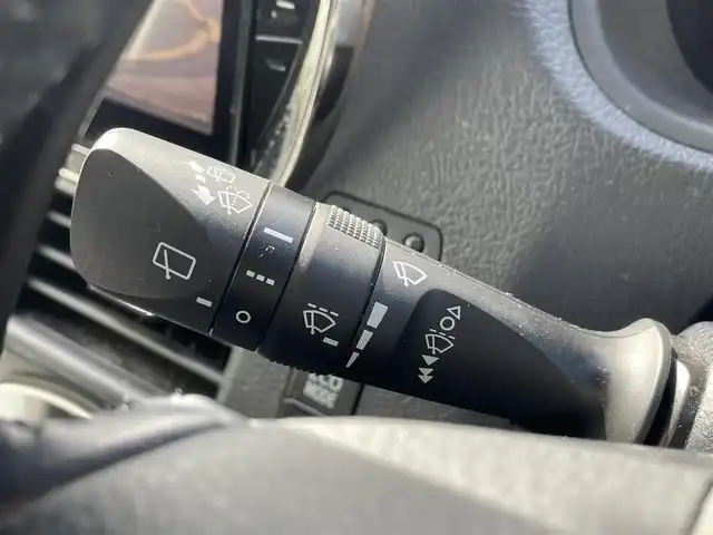 トヨタ ヴォクシー ZS 煌 長野県 2016(平28)年 9.6万km ブラック 4WD/ALPINEナビ/Bluetooth/フルセグテレビ（キャンセラー有）/ALPINEフリップダウンモニター/ビルトインETC/アイドリングストップ/三列シート/シートカバー/コーナーセンサー前後/社外マフラー/ローダウン/純正AW付サマータイヤ積み込み/エンジンスターター/保証書/取り扱い説明書