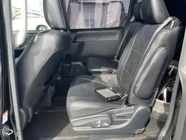 トヨタ ヴォクシー ZS 煌 長野県 2016(平28)年 9.6万km ブラック 4WD/ALPINEナビ/Bluetooth/フルセグテレビ（キャンセラー有）/ALPINEフリップダウンモニター/ビルトインETC/アイドリングストップ/三列シート/シートカバー/コーナーセンサー前後/社外マフラー/ローダウン/純正AW付サマータイヤ積み込み/エンジンスターター/保証書/取り扱い説明書