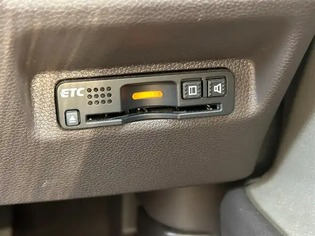 ホンダ フリード G ホンダセンシング 大阪府 2019(平31)年 3万km ホワイトオーキッドパール 純正9インチナビ/   フルセグTV/CD/DVD/Bluetooth/バックモニター/両側パワースライドドア/レーダークルーズコントロール/アイドリングストップ/ドライブレコーダー/純正フロアマット/プッシュスタート　/ＥＴＣ/ＬＥＤライト/禁煙車