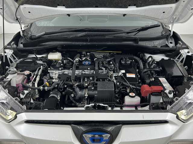 トヨタ カローラ クロス ハイブリッド Z 愛知県 2021(令3)年 4.3万km プラチナホワイトパールマイカ パノラマルーフ　パノラミックビューモニター　純正ディスプレイオーディオ（Bluetooth/Miracast/USB/AM/FM） 前後ドライブレコーダーDVDデッキ パワーバックドア　D+N席シートヒーター　D席パワーシート　ビルトインETC　AC１００V　トヨタセーフティセンス　プリクラッシュセーフティ　レーントレーシングアシスト　パーキングサポートブレーキ　クリアランスソナー　ロードサインアシスト　レーダークルーズコントロール　オートハイビーム　プッシュスタート　スマートキー　電動パーキングブレーキ