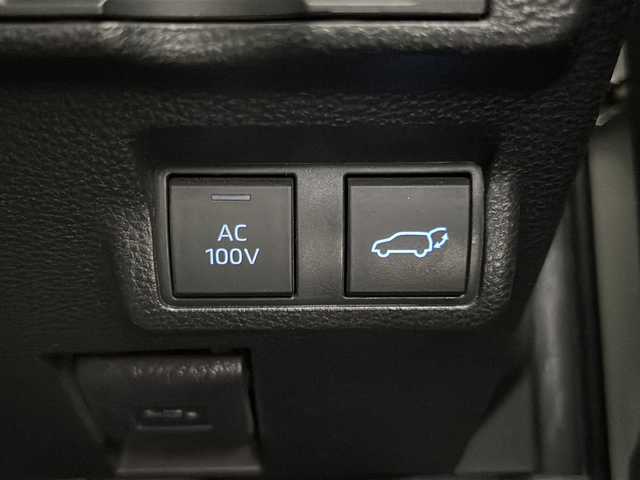 トヨタ カローラ クロス ハイブリッド Z 愛知県 2021(令3)年 4.3万km プラチナホワイトパールマイカ パノラマルーフ　パノラミックビューモニター　純正ディスプレイオーディオ（Bluetooth/Miracast/USB/AM/FM） 前後ドライブレコーダーDVDデッキ パワーバックドア　D+N席シートヒーター　D席パワーシート　ビルトインETC　AC１００V　トヨタセーフティセンス　プリクラッシュセーフティ　レーントレーシングアシスト　パーキングサポートブレーキ　クリアランスソナー　ロードサインアシスト　レーダークルーズコントロール　オートハイビーム　プッシュスタート　スマートキー　電動パーキングブレーキ