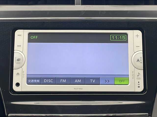 トヨタ プリウス α S 沖縄県 2015(平27)年 11.9万km シルバーM 純正ナビ　（NSCP-W62）/(ワンセグＴＶ　ＣＤ再生　ＡＭ／ＦＭ　BT接続）/バックカメラ　/ＥＴＣ　/純正フロアマット　/ＬＥＤヘッドライト　/オートライト　/スマートキー　/スペアキー　/プッシュスタート　/取扱説明書