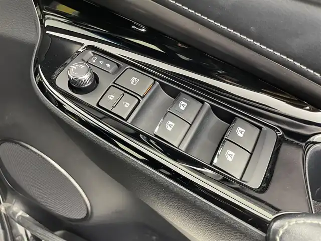 トヨタ ハリアー プレミアム スタイルノアール 千葉県 2019(令1)年 4.9万km ブラックマイカ モデリスタフルエアロ/トヨタセーフティセンス/・プリクラッシュセーフティ/・レーンディパーチャーアラート/・クリアランスソナー/・オートハイビーム/純正9インチSDナビ/CD BT MSV フルセグ/バックカメラ/レーダークルーズコントロール/パワーバックドア/ハーフレザーシート/D席パワーシート/LEDオートライト/純正18インチアルミホイール/パーキングスイッチ/ブレーキホールド/純正フロアマット/ドアバイザー/スマートキー/プッシュスタート/ビルトインETC2.0