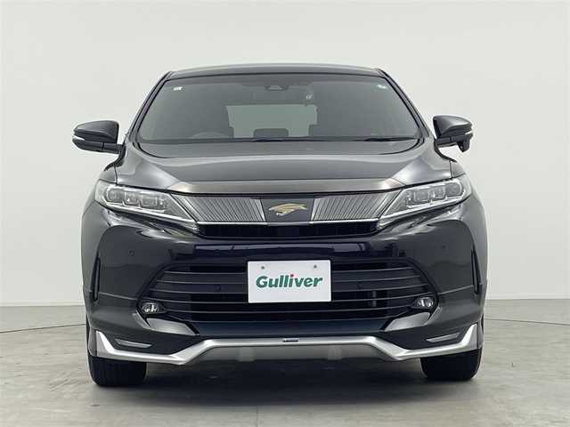トヨタ ハリアー プレミアム スタイルノアール 千葉県 2019(令1)年 4.9万km ブラックマイカ モデリスタフルエアロ/トヨタセーフティセンス/・プリクラッシュセーフティ/・レーンディパーチャーアラート/・クリアランスソナー/・オートハイビーム/純正9インチSDナビ/CD BT MSV フルセグ/バックカメラ/レーダークルーズコントロール/パワーバックドア/ハーフレザーシート/D席パワーシート/LEDオートライト/純正18インチアルミホイール/パーキングスイッチ/ブレーキホールド/純正フロアマット/ドアバイザー/スマートキー/プッシュスタート/ビルトインETC2.0