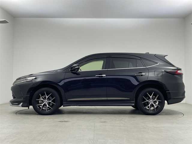 トヨタ ハリアー プレミアム スタイルノアール 千葉県 2019(令1)年 4.9万km ブラックマイカ モデリスタフルエアロ/トヨタセーフティセンス/・プリクラッシュセーフティ/・レーンディパーチャーアラート/・クリアランスソナー/・オートハイビーム/純正9インチSDナビ/CD BT MSV フルセグ/バックカメラ/レーダークルーズコントロール/パワーバックドア/ハーフレザーシート/D席パワーシート/LEDオートライト/純正18インチアルミホイール/パーキングスイッチ/ブレーキホールド/純正フロアマット/ドアバイザー/スマートキー/プッシュスタート/ビルトインETC2.0
