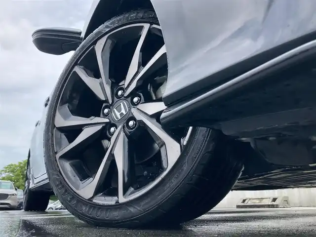 ホンダ シビック ハッチバック 静岡県 2019(令1)年 6.8万km クリスタルブラックパール HondaSENSING/純正7インチメモリーナビ(VXM-194VFi)/　AM FM CD DVD Bluetooth USB/ビルトインETC/バックモニター/レーダークルーズコントロール/LEDオートヘッドランプ/オートブレーキホールド/純正18インチアルミホイール/スマートキー2本/パドルシフト/社外レーダー探知機/フルセグTV/シートヒーター(前席)/前方ドライブレコーダー