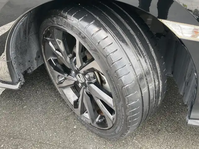 ホンダ シビック ハッチバック 静岡県 2019(令1)年 6.8万km クリスタルブラックパール HondaSENSING/純正7インチメモリーナビ(VXM-194VFi)/　AM FM CD DVD Bluetooth USB/ビルトインETC/バックモニター/レーダークルーズコントロール/LEDオートヘッドランプ/オートブレーキホールド/純正18インチアルミホイール/スマートキー2本/パドルシフト/社外レーダー探知機/フルセグTV/シートヒーター(前席)/前方ドライブレコーダー