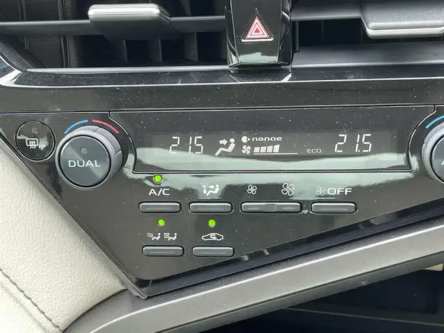 トヨタ カムリ G 福岡県 2021(令3)年 5.8万km グレー パノラミックビューモニター/サンルーフ/革シート/ＰＣＳ/ＪＢＬサウンド/純正９インチＤＡナビ/ＢＳＭ/ＲＣＴＡ/LDA/シートヒーター/ＨＵＤ/クリアランスソナー/レーダークルーズ/オートハイビーム/AC100V/ビルトインETC2.0/電動パーキング/ブレーキホールド/LEDヘッドライト/フォグランプ/純正アルミ/スマートキー/プッシュスタート